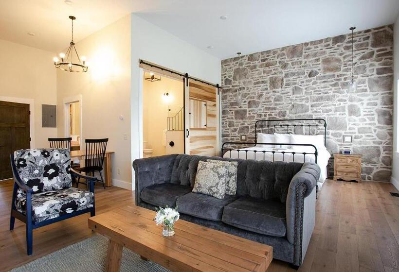 جناح سرير كينج, Farmhouse Suites By Amish Country Lodging