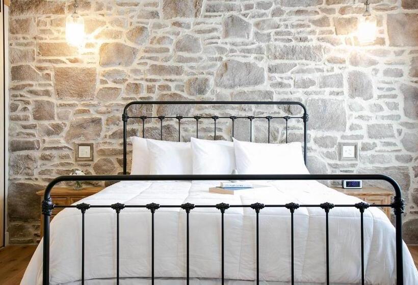 Люкс Кровать Кинг, Farmhouse Suites By Amish Country Lodging