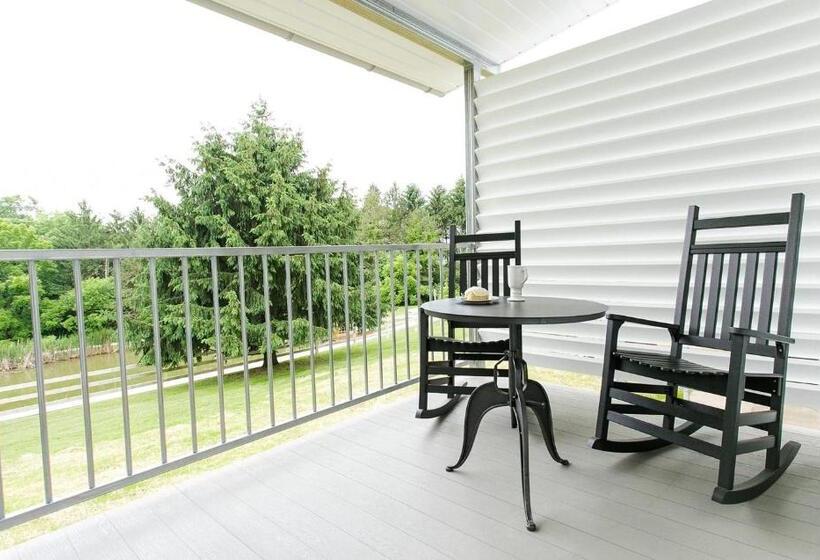 جناح سرير كينج, Farmhouse Suites By Amish Country Lodging