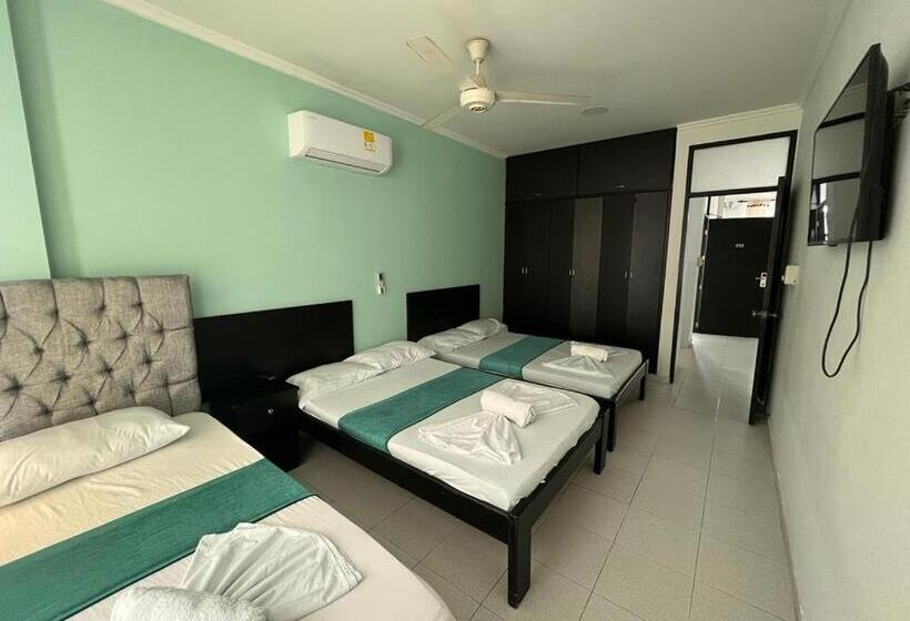 디럭스 트리플 룸, Rodadero Suit