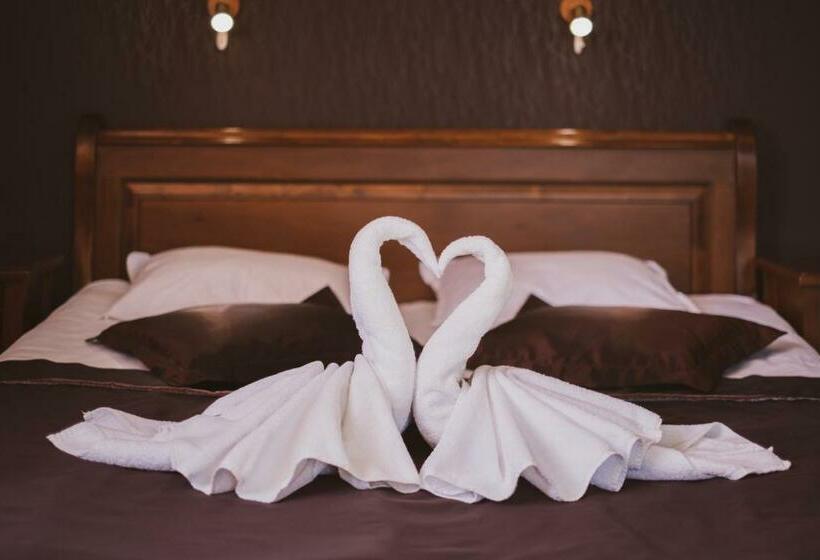 اتاق استاندارد با بالکن, хотел том и нези класик