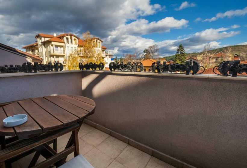 اتاق استاندارد با بالکن, хотел том и нези класик