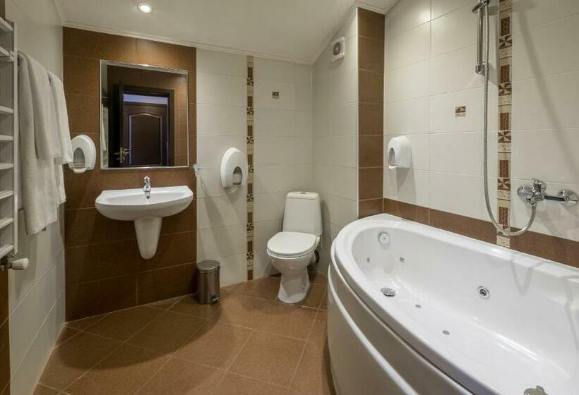 آپارتمان 1 خوابه با بالکن, хотел том и нези класик