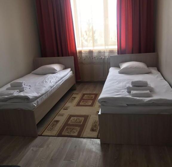 اتاق چهار تخته با دستشویی مشترک, гостиница Kokshe Inn