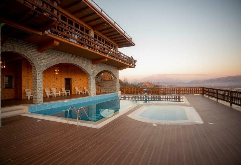 バルコニー付きスタンダードトリプルルーム, Wooden House