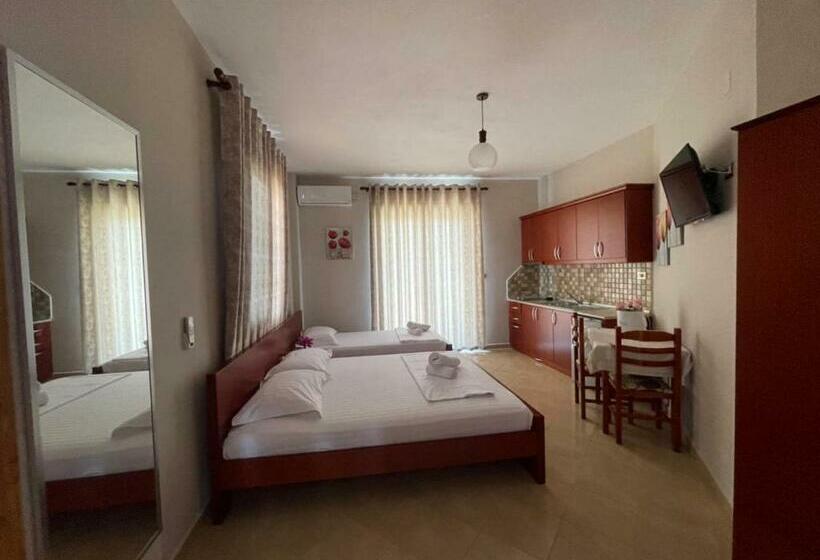 Pokój Standard Trzyosobowy, Villa Verde Ksamil