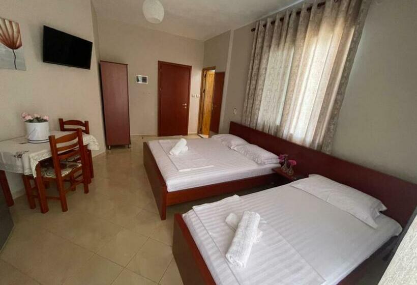 Pokój Standard Trzyosobowy, Villa Verde Ksamil