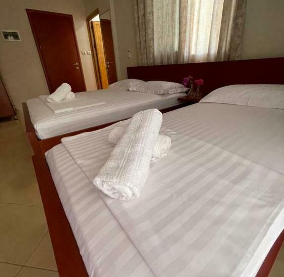 Pokój Standard Trzyosobowy, Villa Verde Ksamil