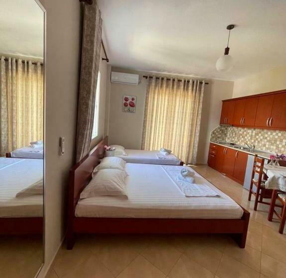 Pokój Standard Trzyosobowy, Villa Verde Ksamil