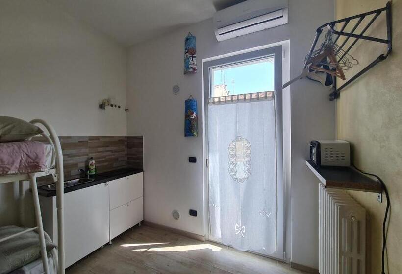 اتاق استاندارد با سرویس بهداشتی مشترک, Dormi Da Me Sul Mare