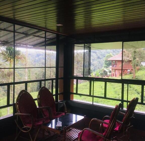 带阳台的豪华间, Vythiri Misty Wind Holiday Homes