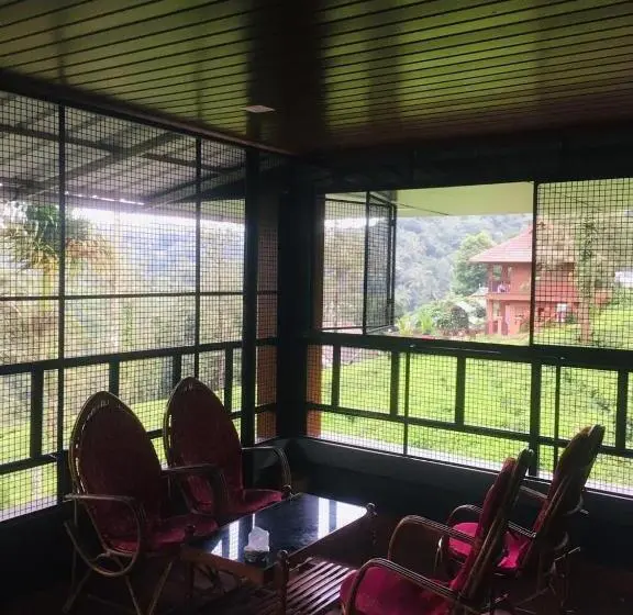 バルコニー付きデラックスルーム, Vythiri Misty Wind Holiday Homes
