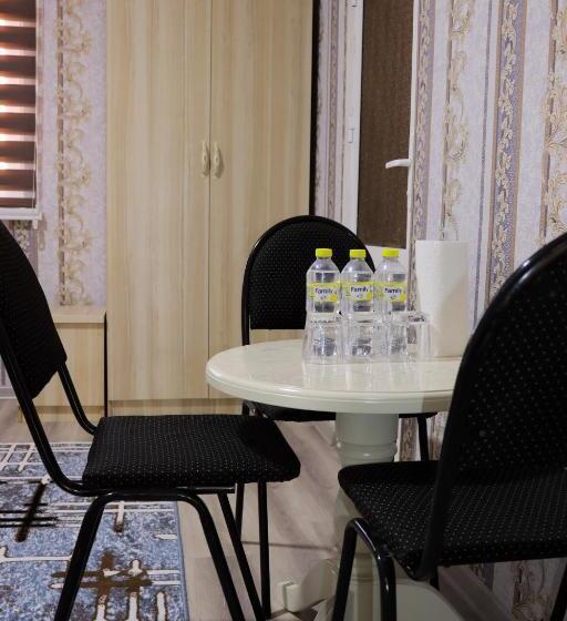 اتاق استاندارد سه نفره, Jasmina