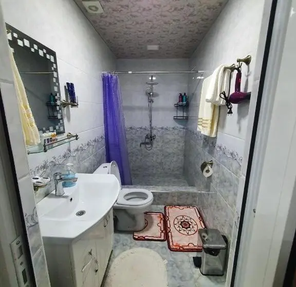 Suite, Jasmina