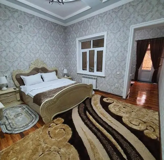 Suite, Jasmina