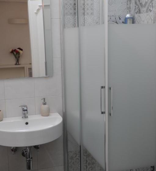 اتاق لوکس, Piccolo Borgo Antico