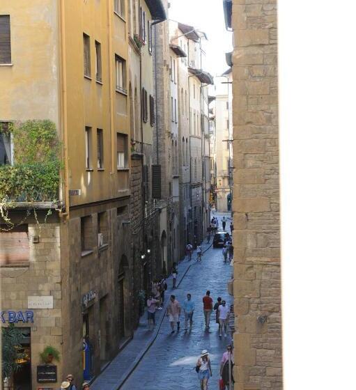 اتاق لوکس با بالکن, Piccolo Borgo Antico