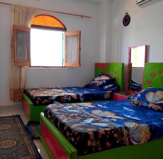 اتاق استاندارد با چشم‌انداز دریا, Nile View Rana Nubian Guest Houes