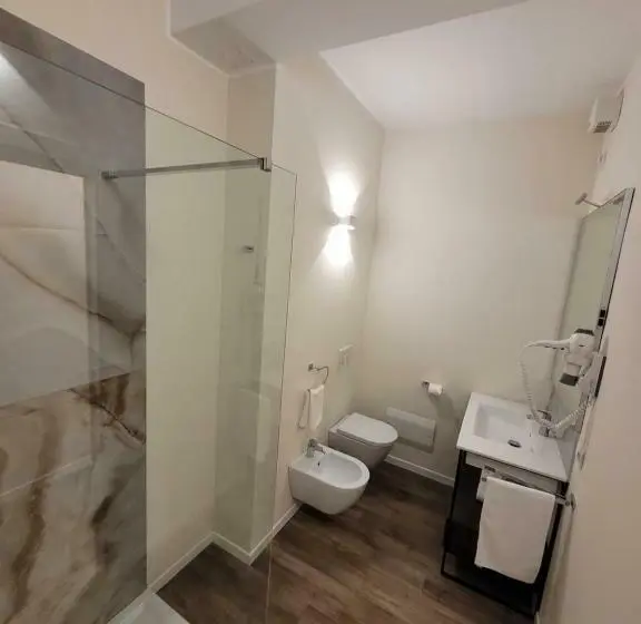 デラックスルーム, Stop&go Suites And Apartments
