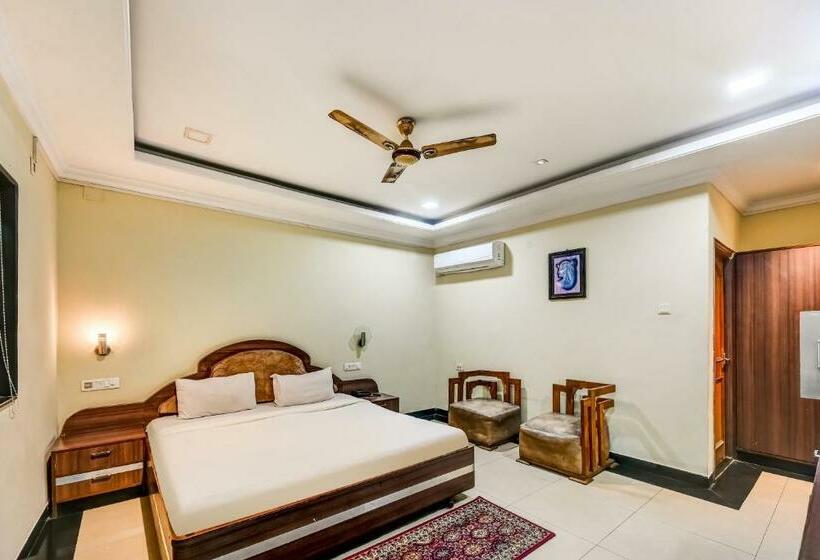 Трехместный Номер Deluxe, Capital O 85526  Rourkela  Palace