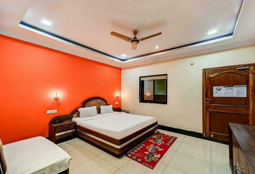 Трехместный Номер Deluxe, Capital O 85526  Rourkela  Palace