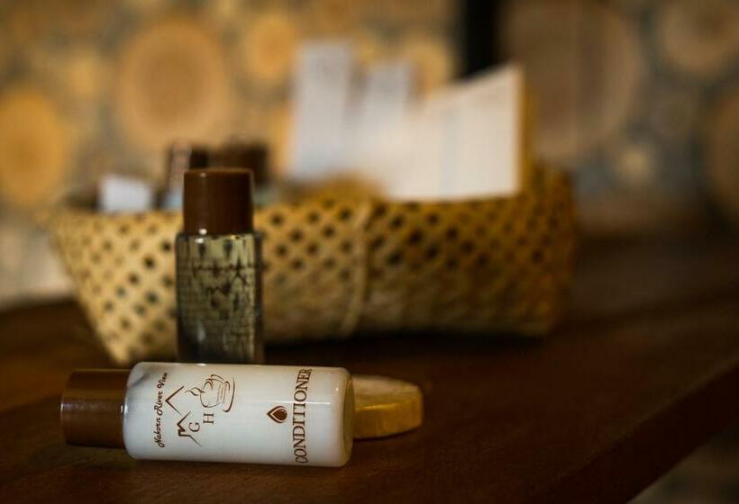 דירת חדר סופריור, Nakorn River View