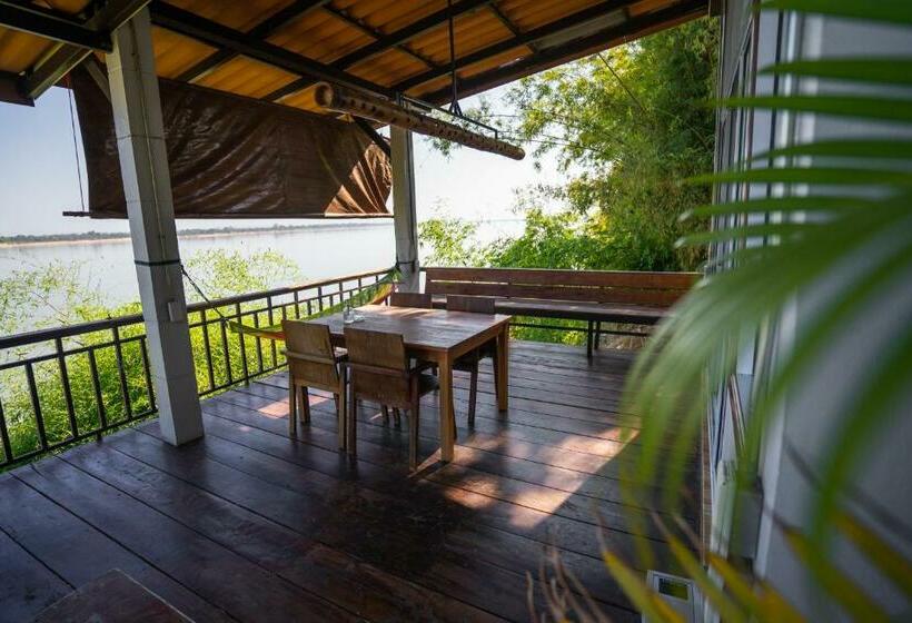 דירת חדר סופריור, Nakorn River View