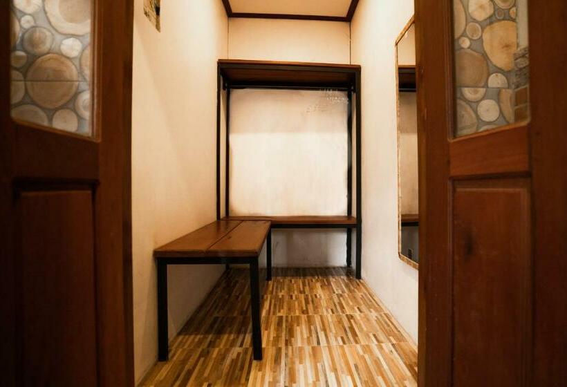 דירת חדר סופריור, Nakorn River View