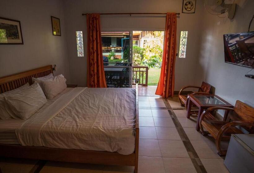 Chambre Deluxe, Nakorn River View