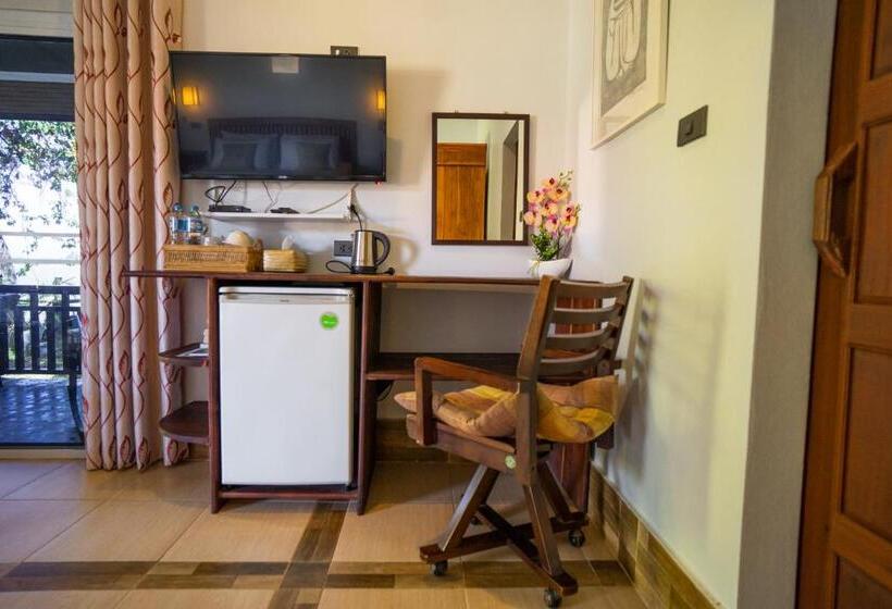 Chambre Supérieure, Nakorn River View