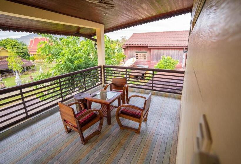 Chambre Supérieure, Nakorn River View