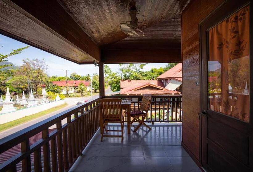 Chambre Standard Vue Montagne, Nakorn River View