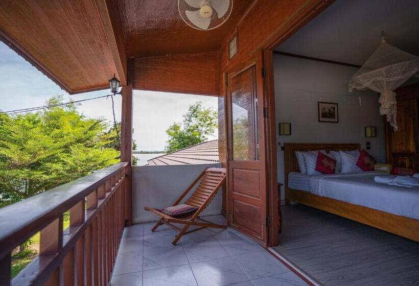 Chambre Standard Vue Montagne, Nakorn River View