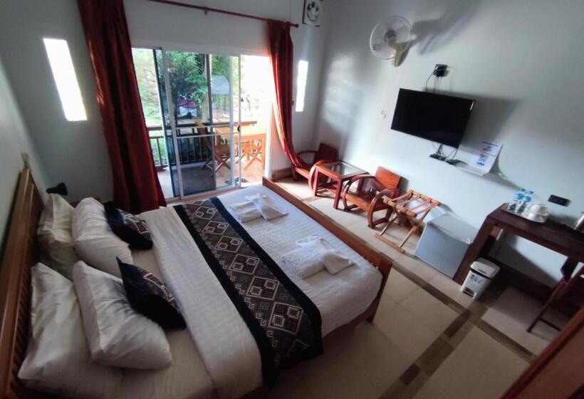 Chambre Deluxe, Nakorn River View