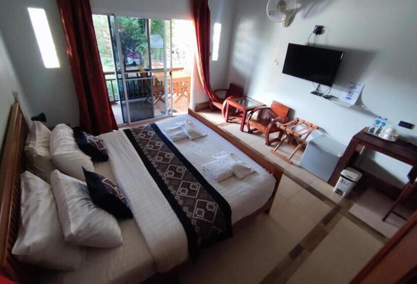 Chambre Deluxe, Nakorn River View