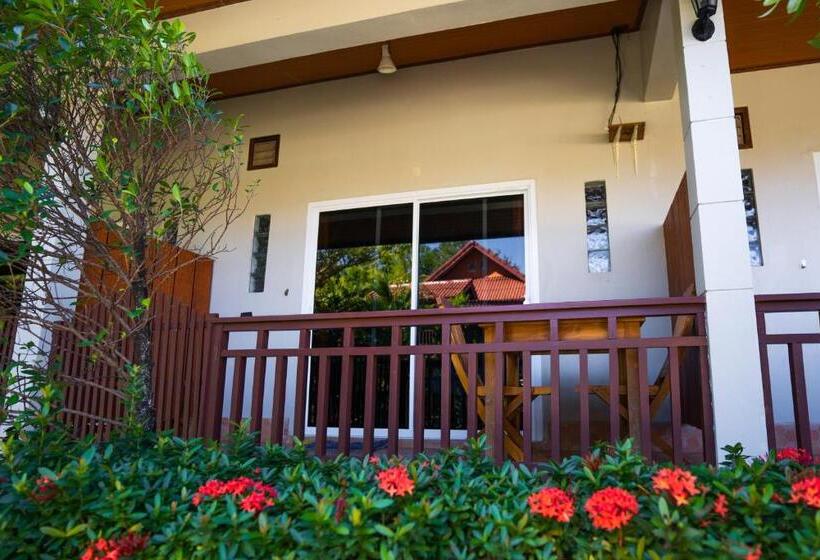 Chambre Deluxe, Nakorn River View