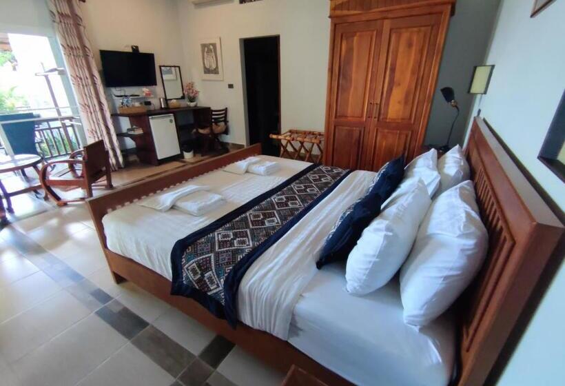 Chambre Supérieure, Nakorn River View