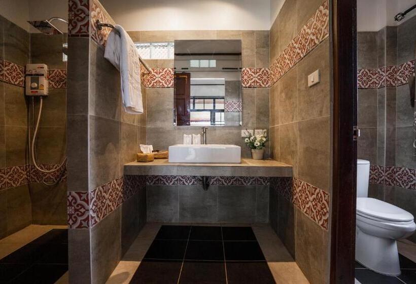 Chambre Supérieure, Nakorn River View