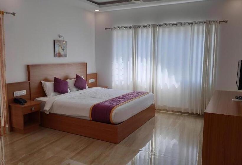 جناح مزوَّد بشرفة, Munnar Ice Queen Resorts