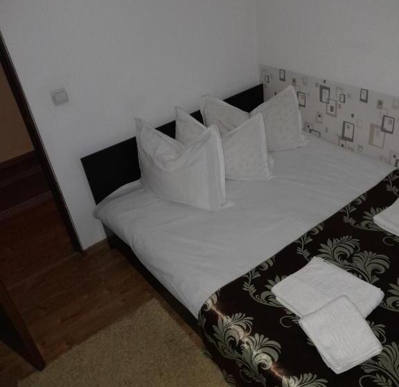 اتاق خانوادگی, Casa Alex