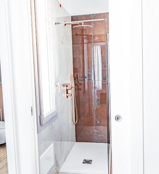 スタンダードルーム, Sunshine Charming Houses