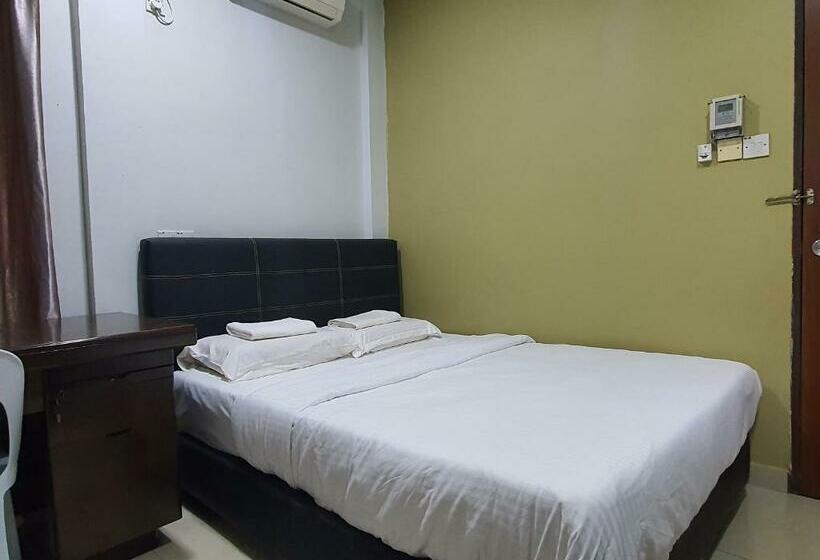 带2个卧室的公寓, Oyo Home 90435 Sena Home Homestay #819