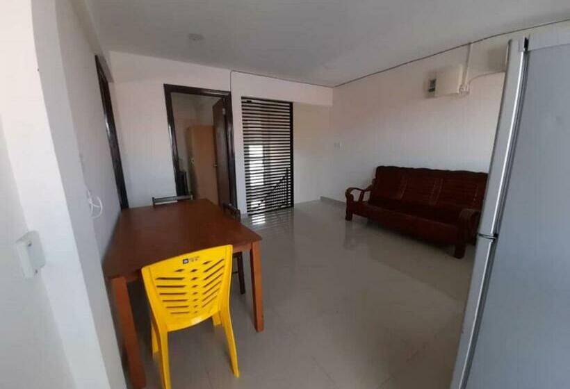 Апартаменты 2 Спальни, Oyo Home 90435 Sena Home Homestay #819