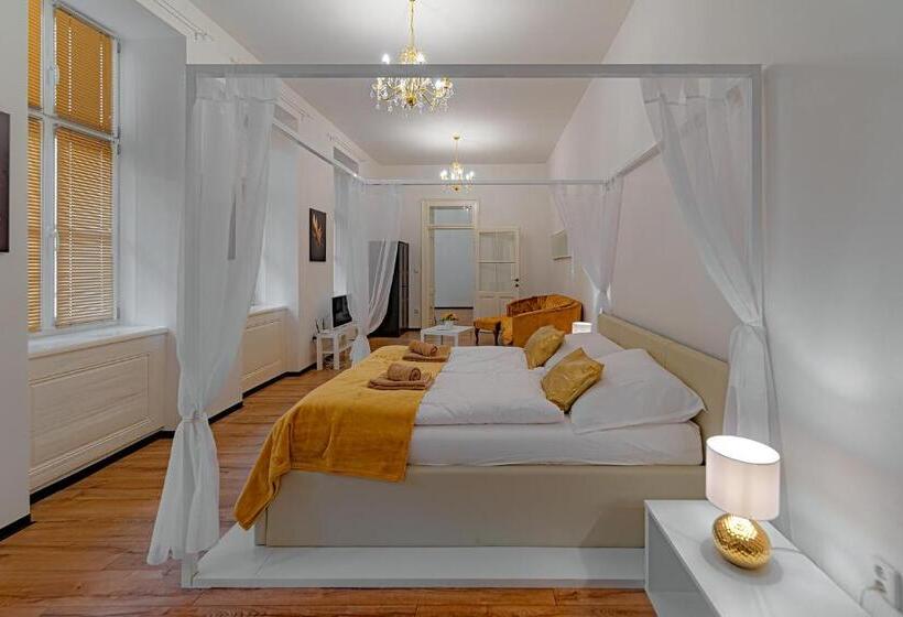 Семейный Номер Deluxe, Rezidence Znojmo