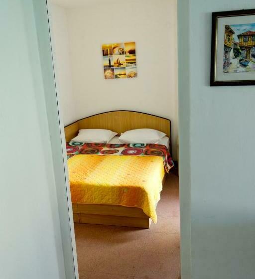 标准工作室带阳台, Guest House Prodanov