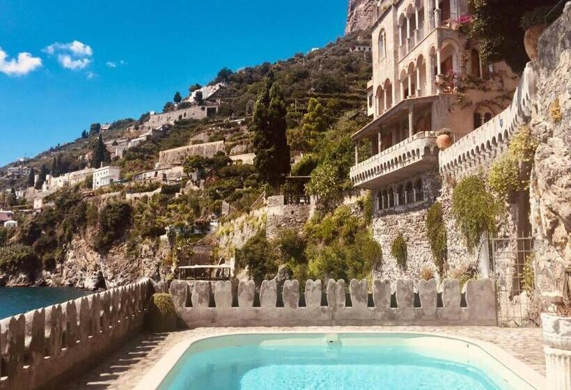 غرفة ديلوكس مطلّة علي البحر, Villa Scarpariello Relais