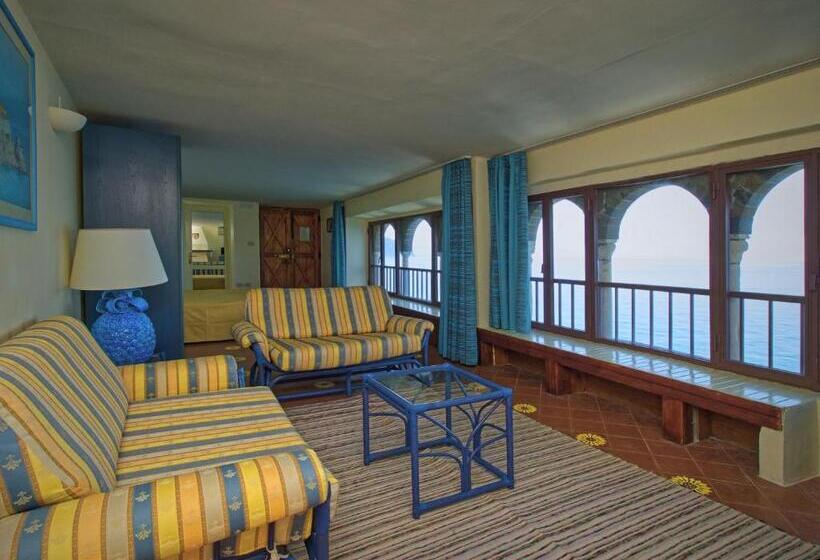 غرفة ديلوكس مطلّة علي البحر, Villa Scarpariello Relais