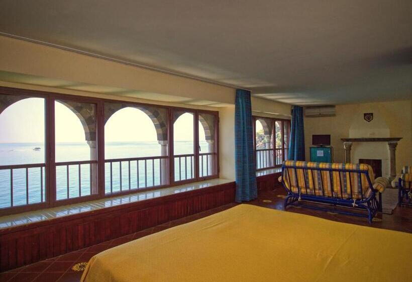 غرفة ديلوكس مطلّة علي البحر, Villa Scarpariello Relais