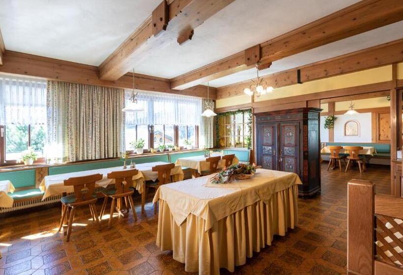 침실 1개 아파트, Pension Stoffenbauer