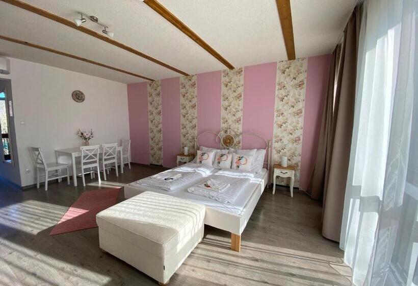 带1个卧室的高级公寓, Platán Apartmanház